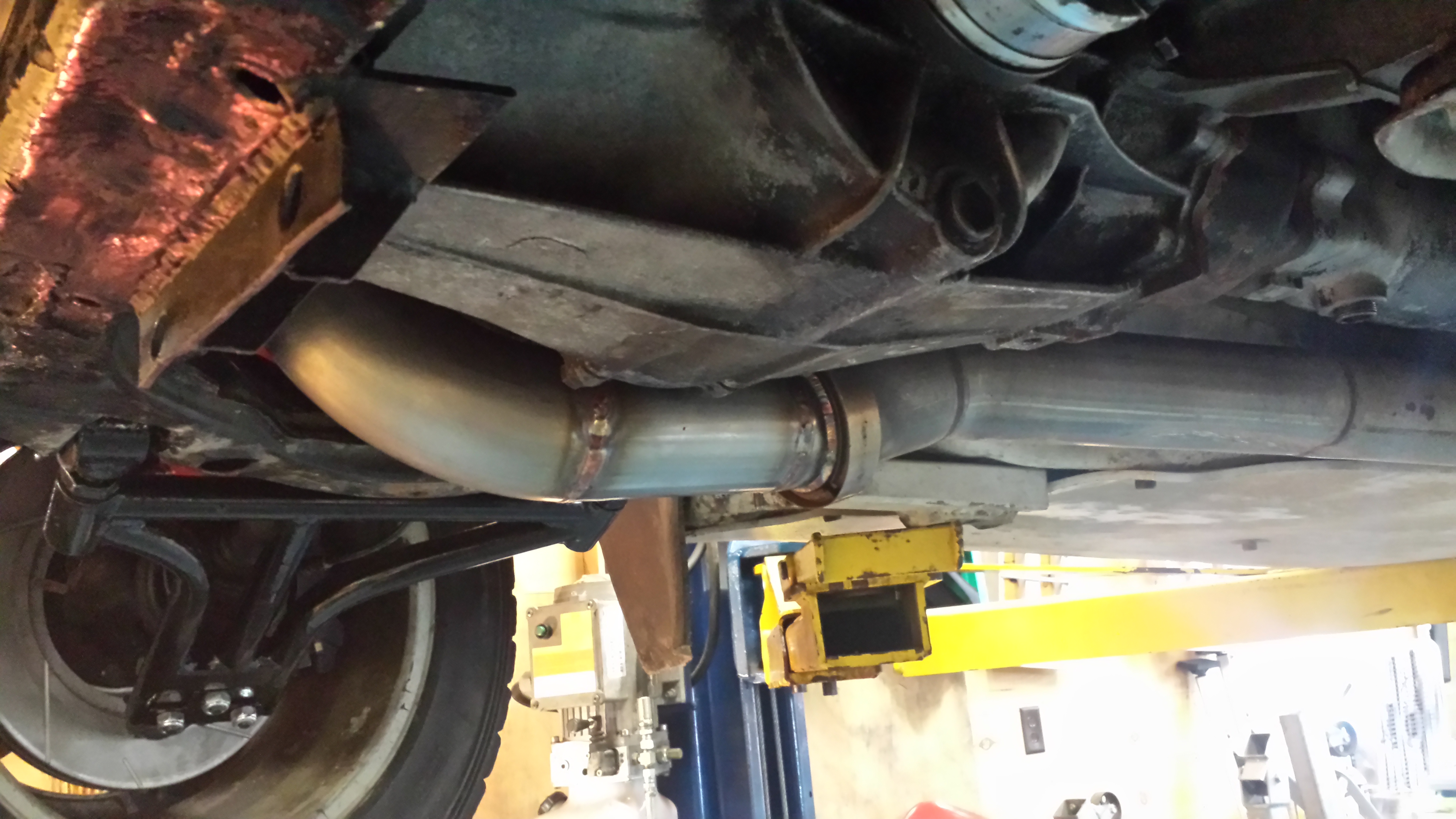 Nice tight fit around the axle heat shield