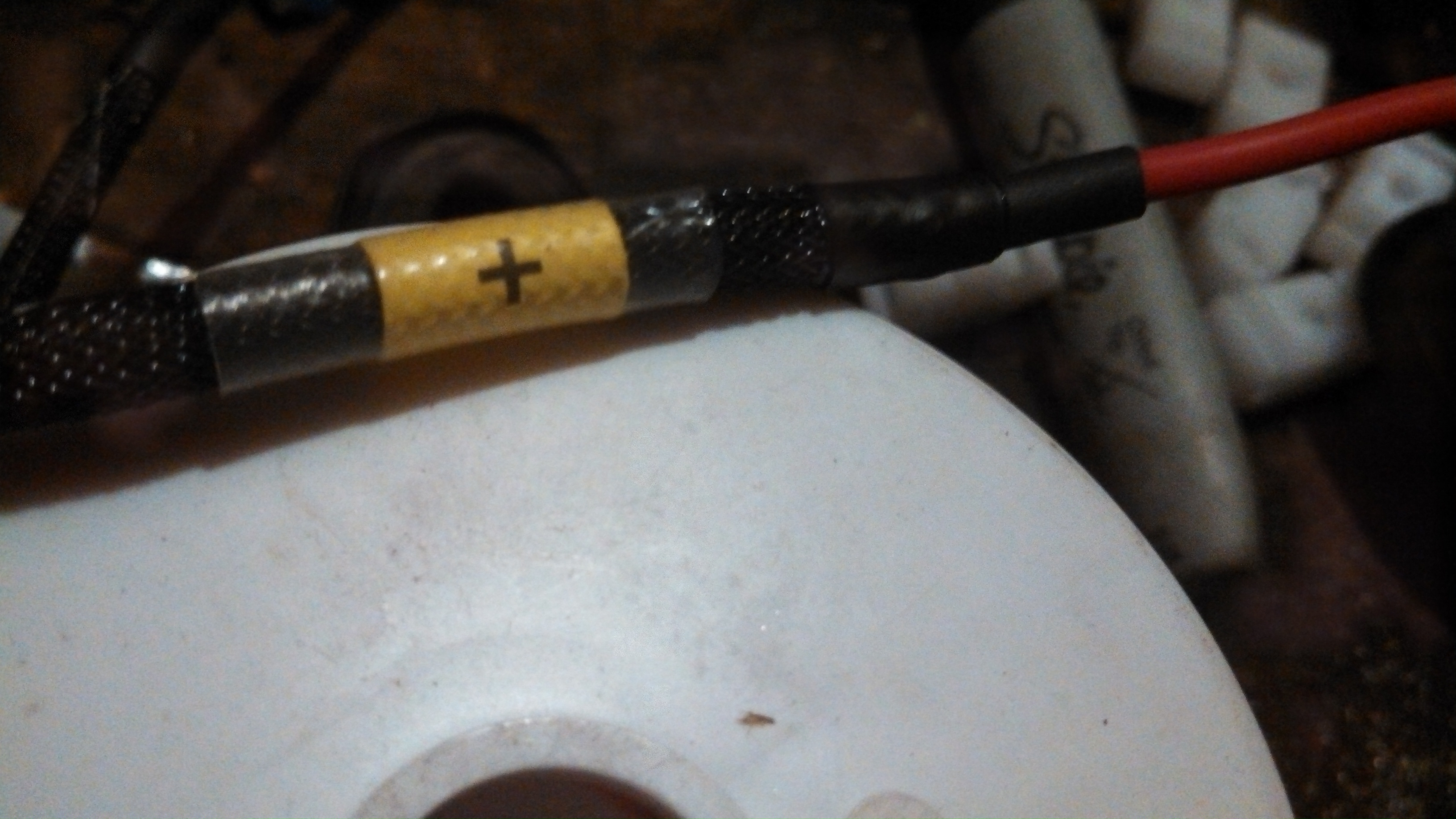 new fuel pump wiring.jpg